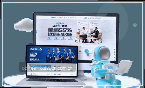 图中一双手正将水壶倒入透明玻璃杯,水流清澈可见。